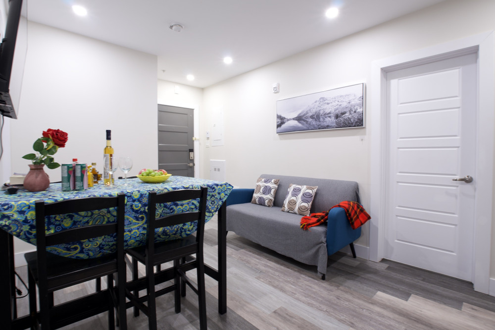 ⁠Prime NDG Apt: 3M to Metro & 12M to Downtown⁠ preview