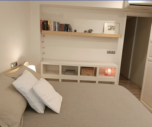 Apartment with Terrace Next to Turia Gardens