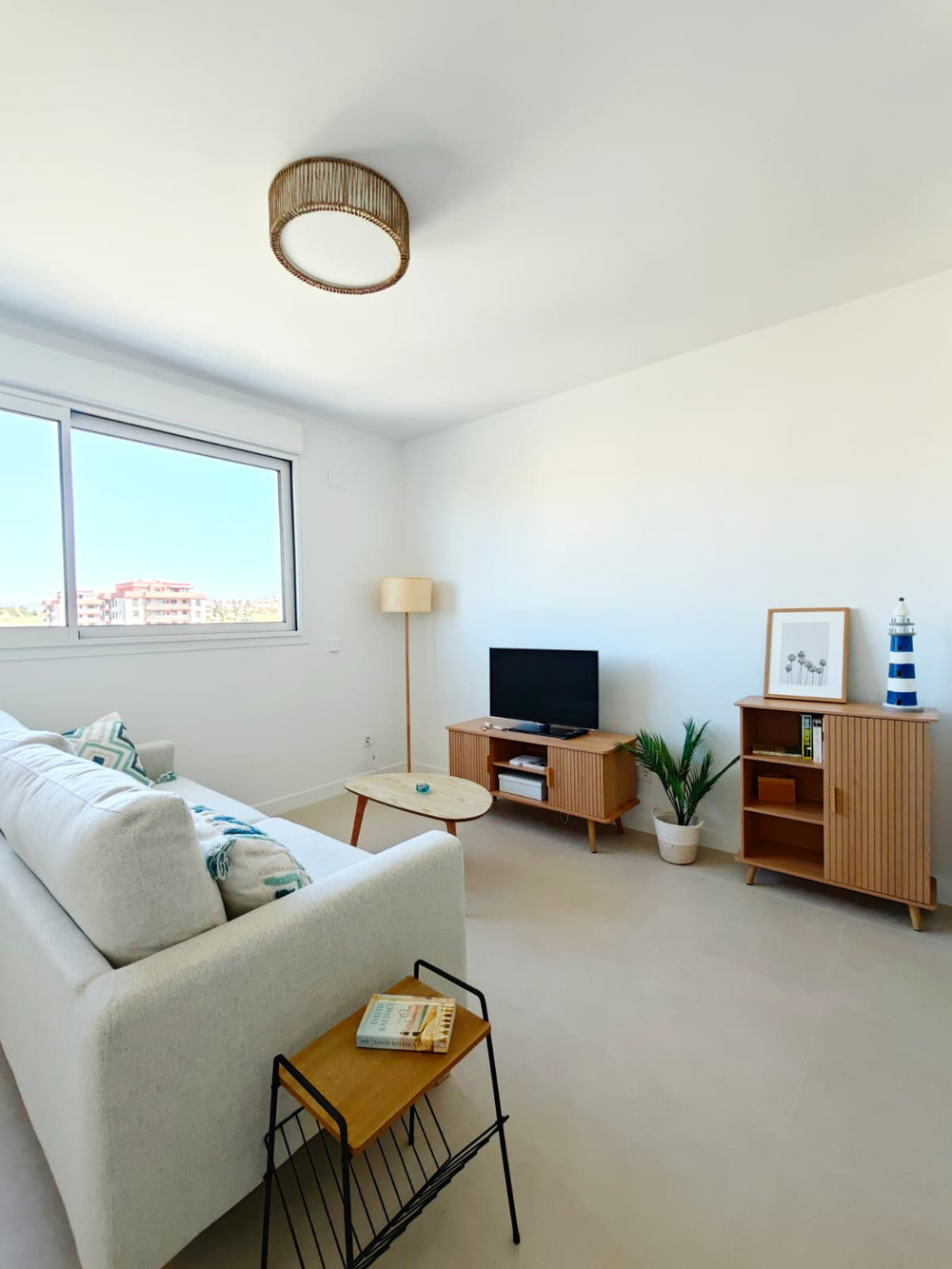 Boutique apartment near the beach - mid-term stays preview