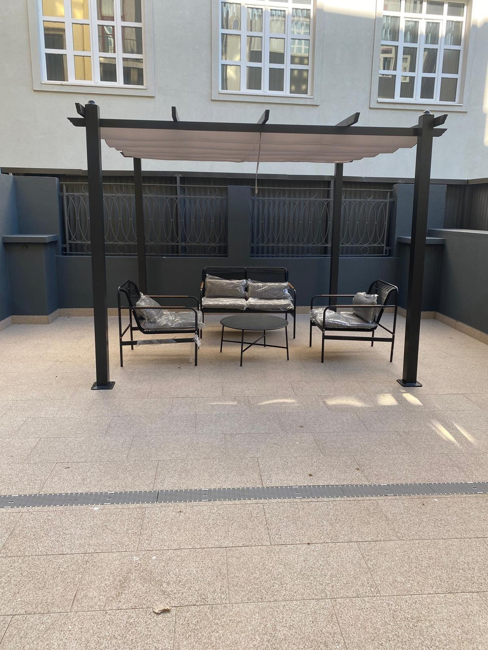 **Apartment for Rent in Prime Porto** preview