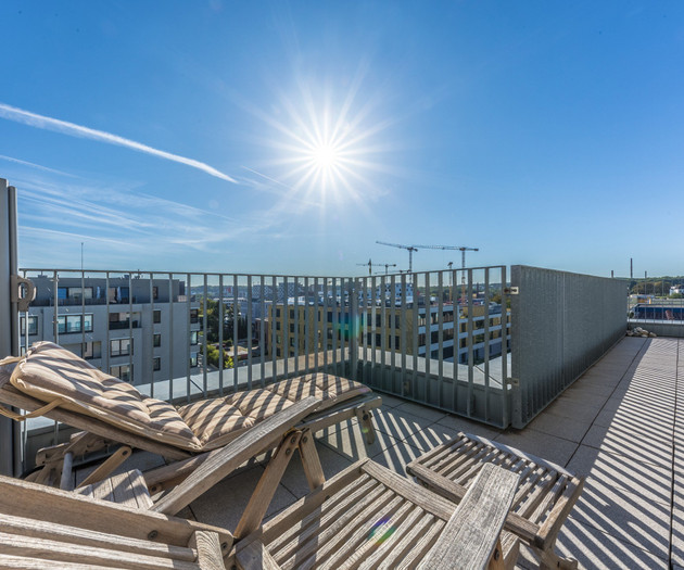 Cozy Apartment with Sunny Terrace & Parking