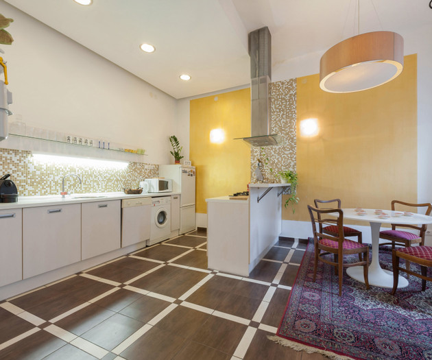 75 nm2 Spacious urban flat , Corvinus, Elte, VET