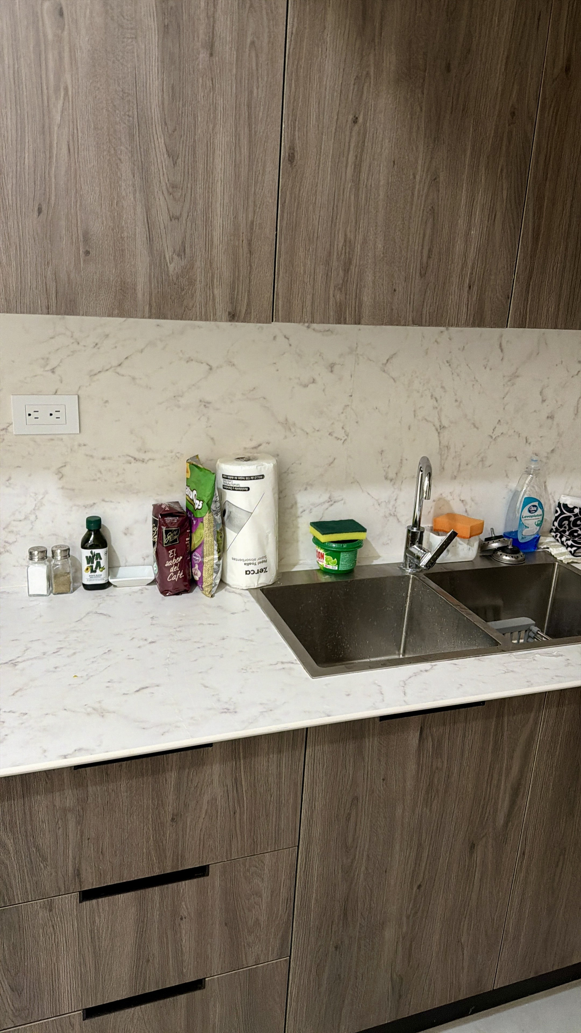 Kitchen sink with marble countertop