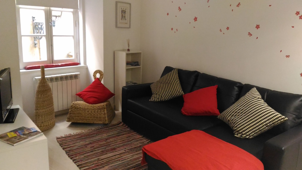 Candeeiro House preview