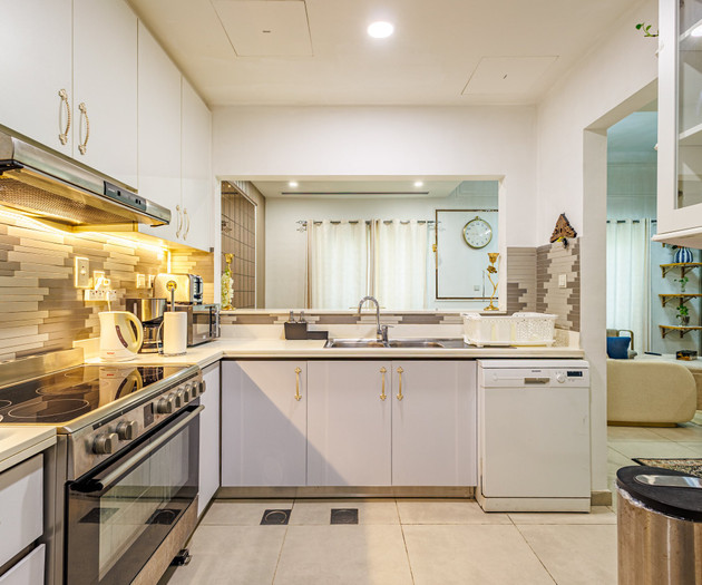 The Urban Retreat Elegant 3BR Townhouse Villanova