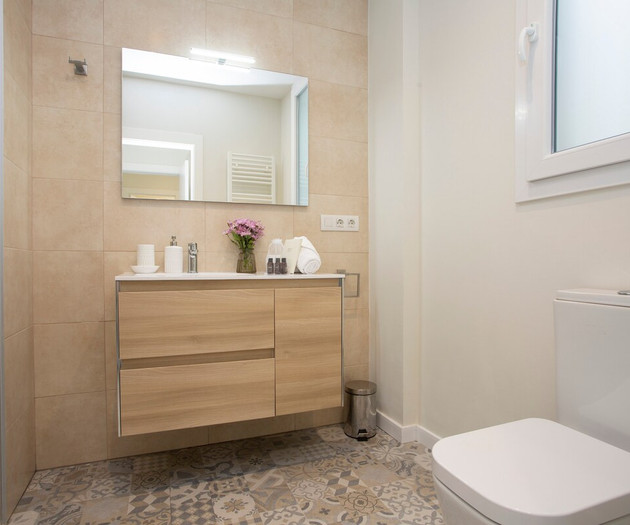 CAD10 - Beautiful 2-Bedroom Penthouse in Ruzafa