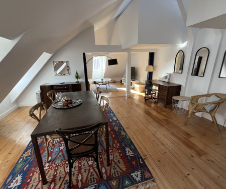 Ample loft in rua da Vinha