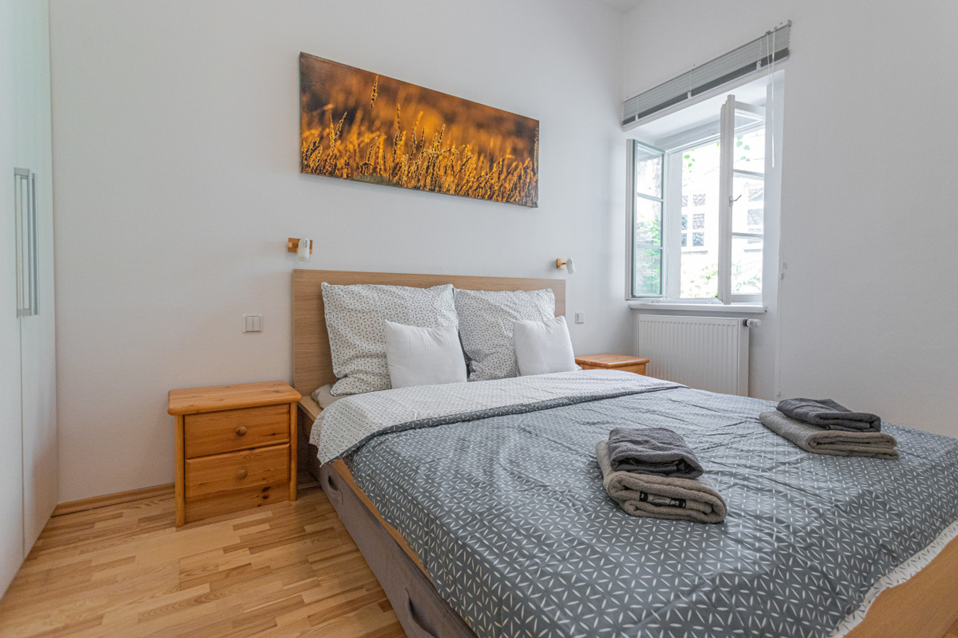 Ložnice s manželskou postelí | Bedroom with Doublebed