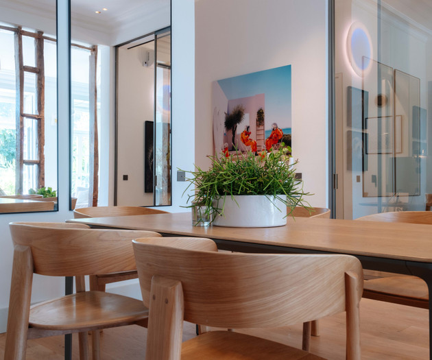 Your Lisbon Oasis: 3-Bed Apartment with Pool & Out