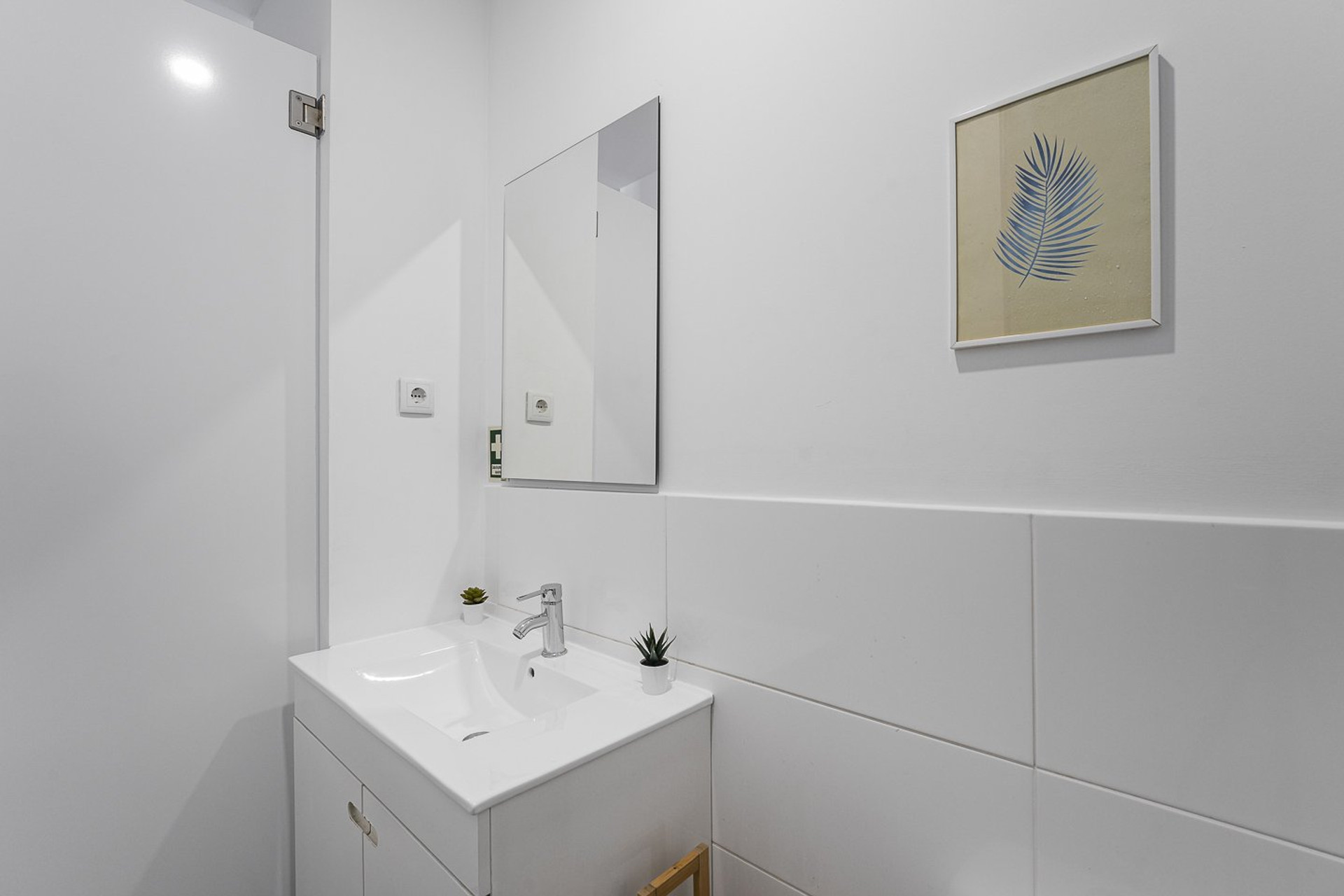 Bathroom vanity with mirror