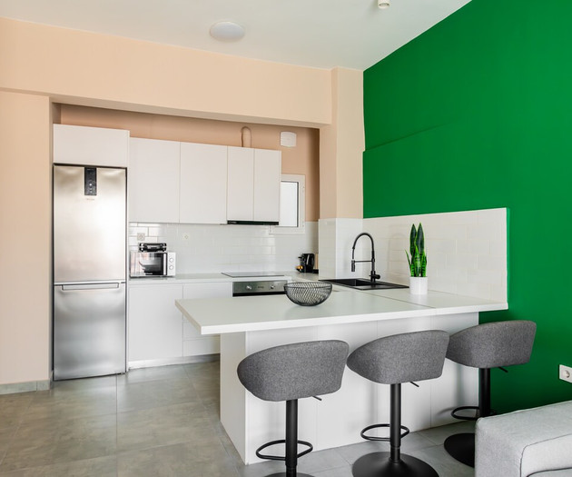 Full kitchen