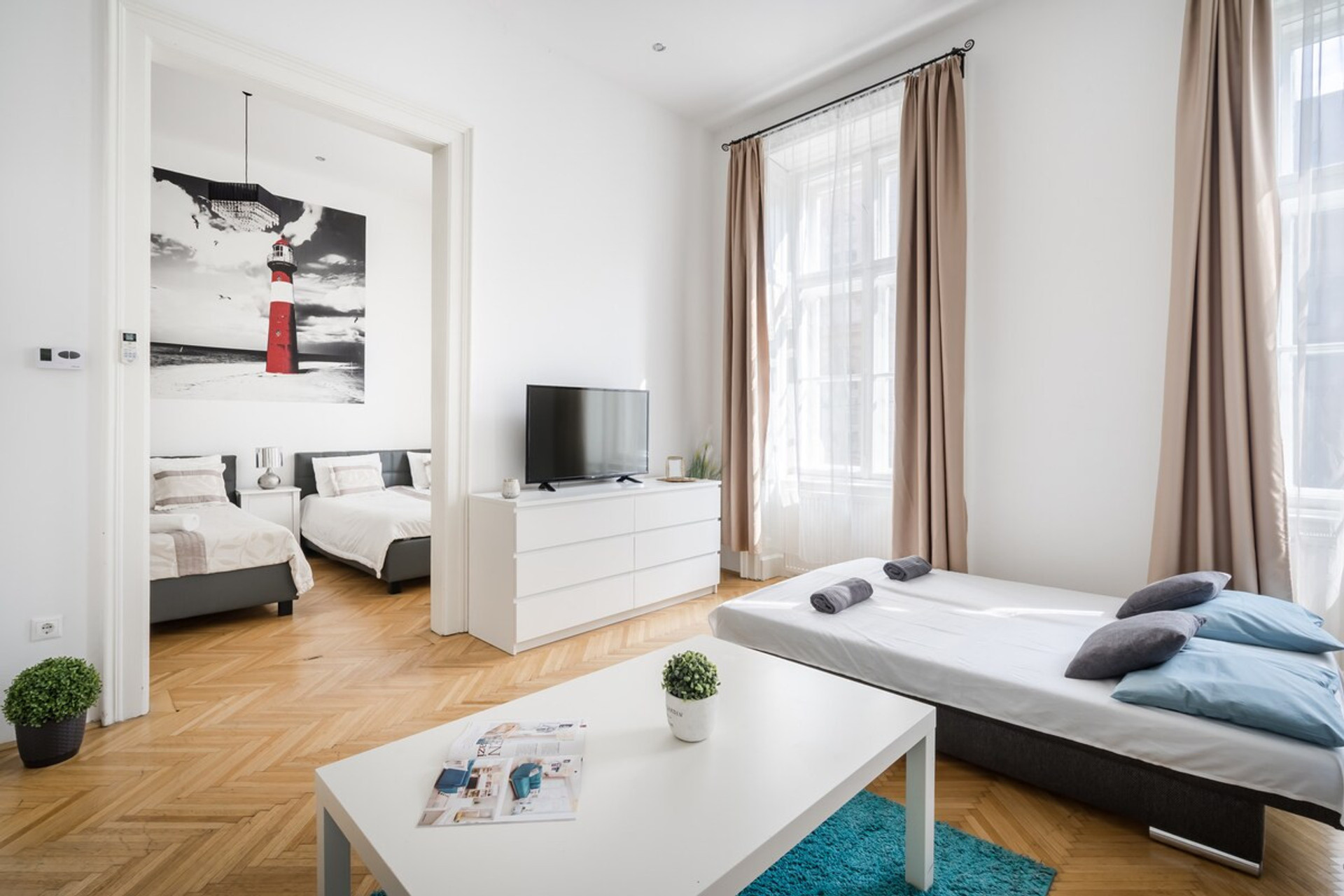 Living room image 3