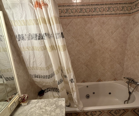 Room With Private Bathroom | Almada