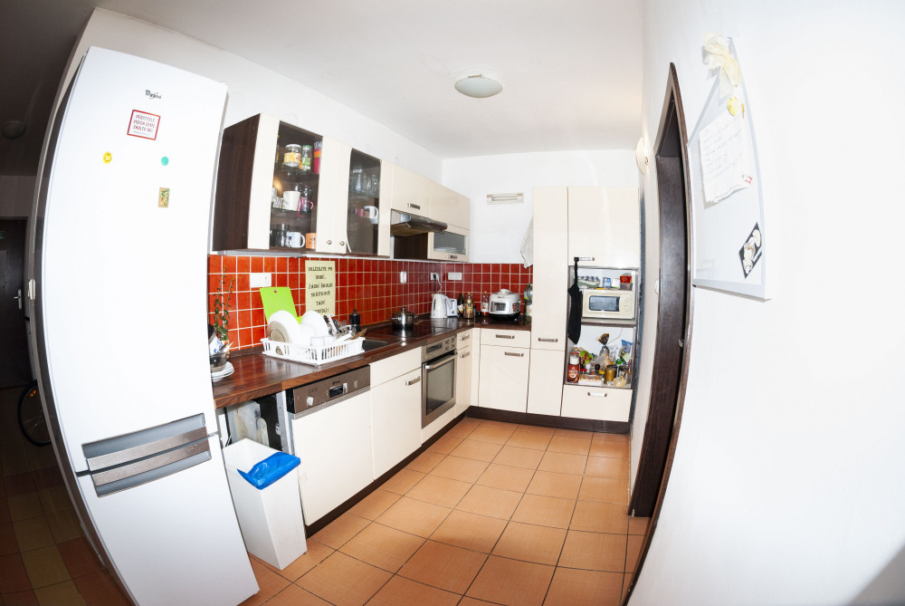 Room with private bathroom close to the centre