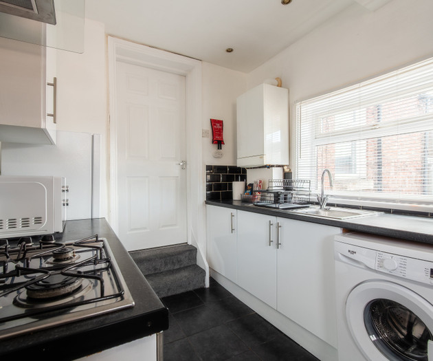 Kitchen counter with washing machine