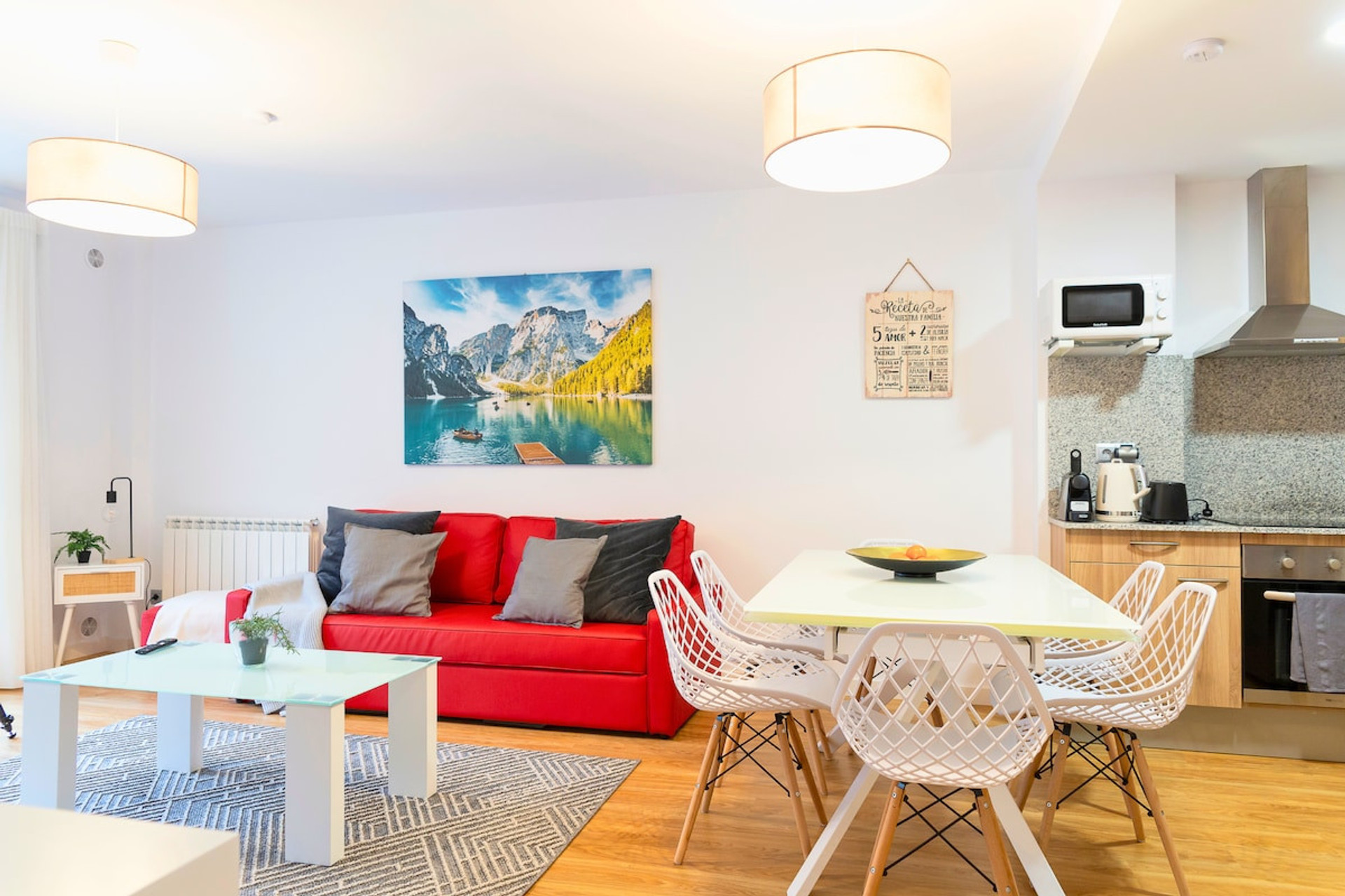 "The apartment is mind-blowing, well cared for and with details that make the stay like being at home. I will definitely repeat." - Veronica ★★★★★