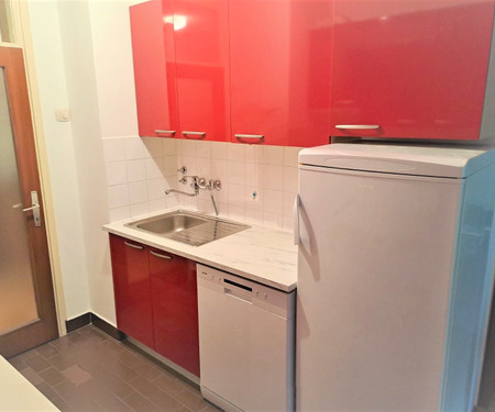 Apartment in 35min walking from main Sq