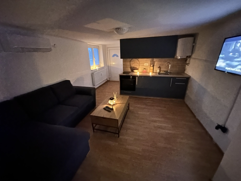 Spacious Studio with Terrace & Free Parking !!! preview