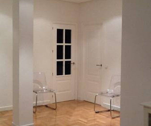 Apartamento en Cortes/ Barrio de las Letras Madrid