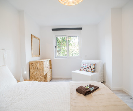 Adorable Beach House. Amazing courtyard Clean&Safe