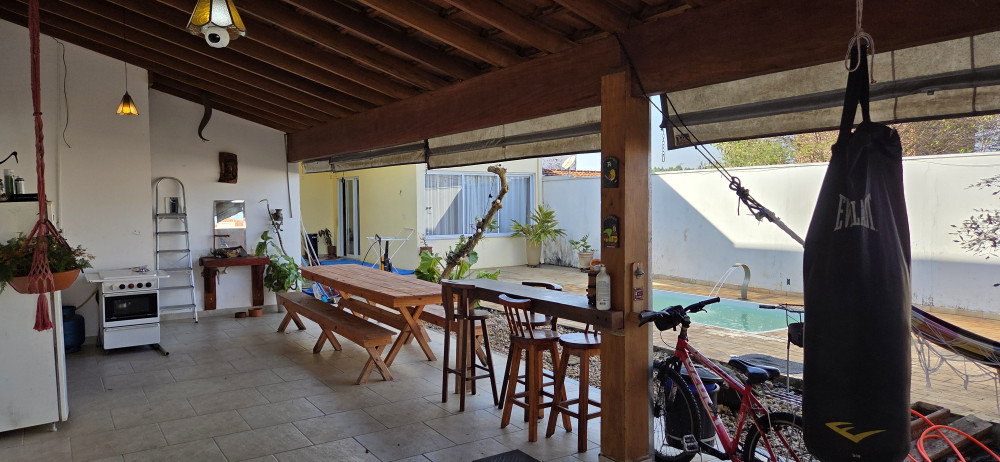 Cozy and Fully Equipped Home for Your Stay preview