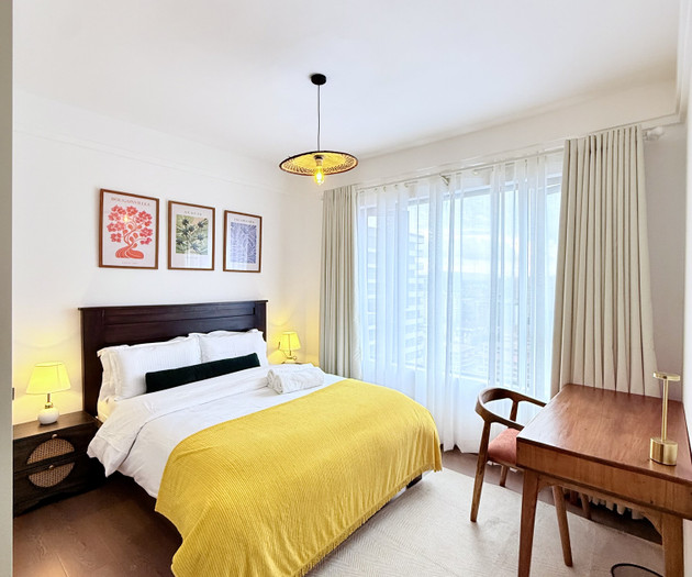 Airy 17th Floor 2BR: City Views, Balcony & Pool