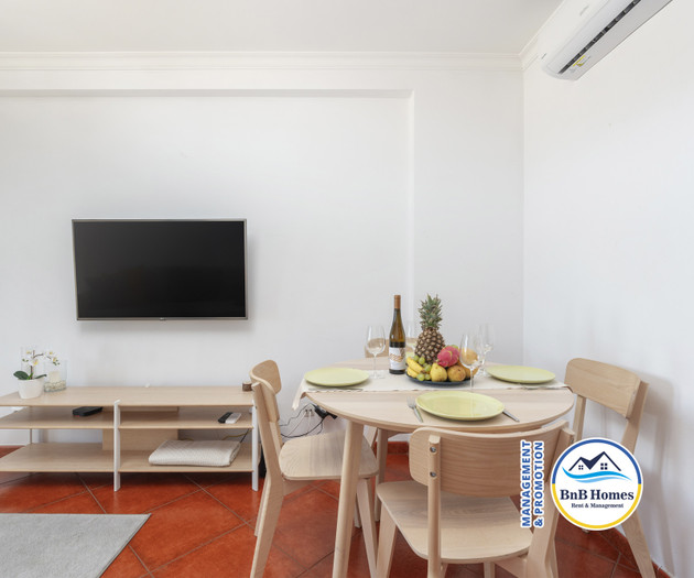 BnB Homes apartment with cozy Terrace & pool
