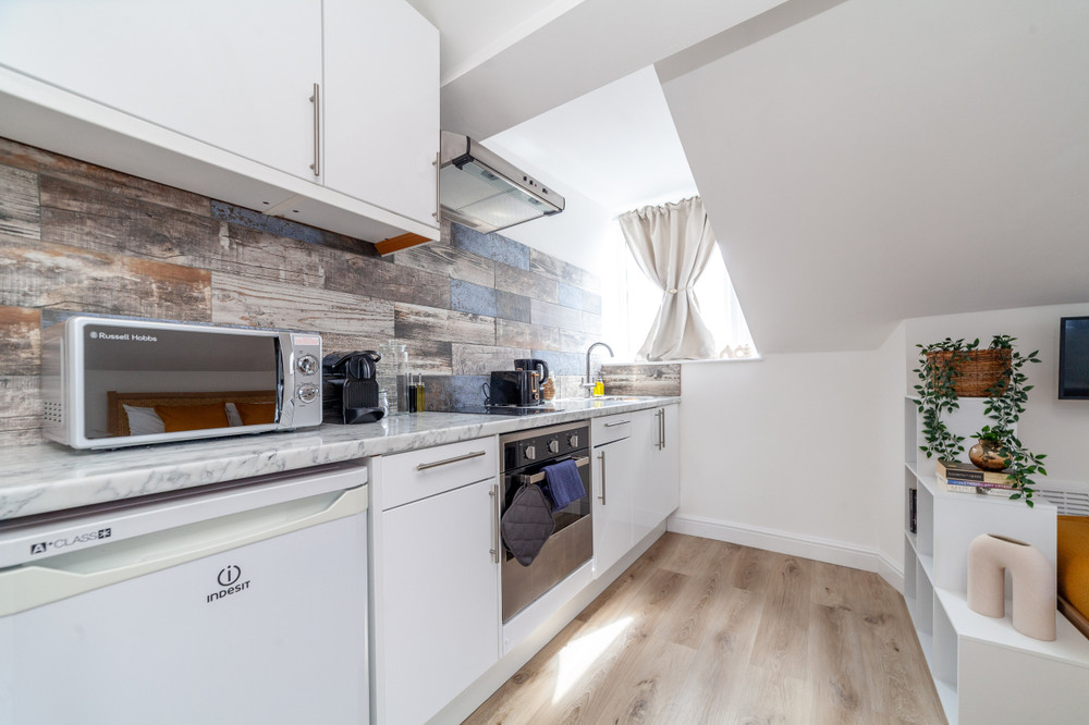 Chic & Charming Attic Studio, Finsbury Park 03 preview