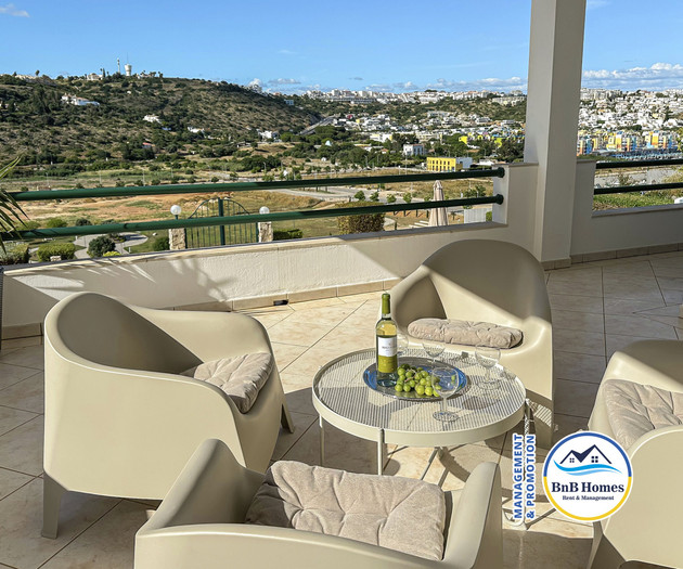 Villa Verde - 4 bedrooms, Marina view, pool & BBQ
