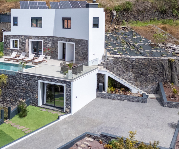 Villa w/ Private Heated Pool, Office, Gym- Madeira