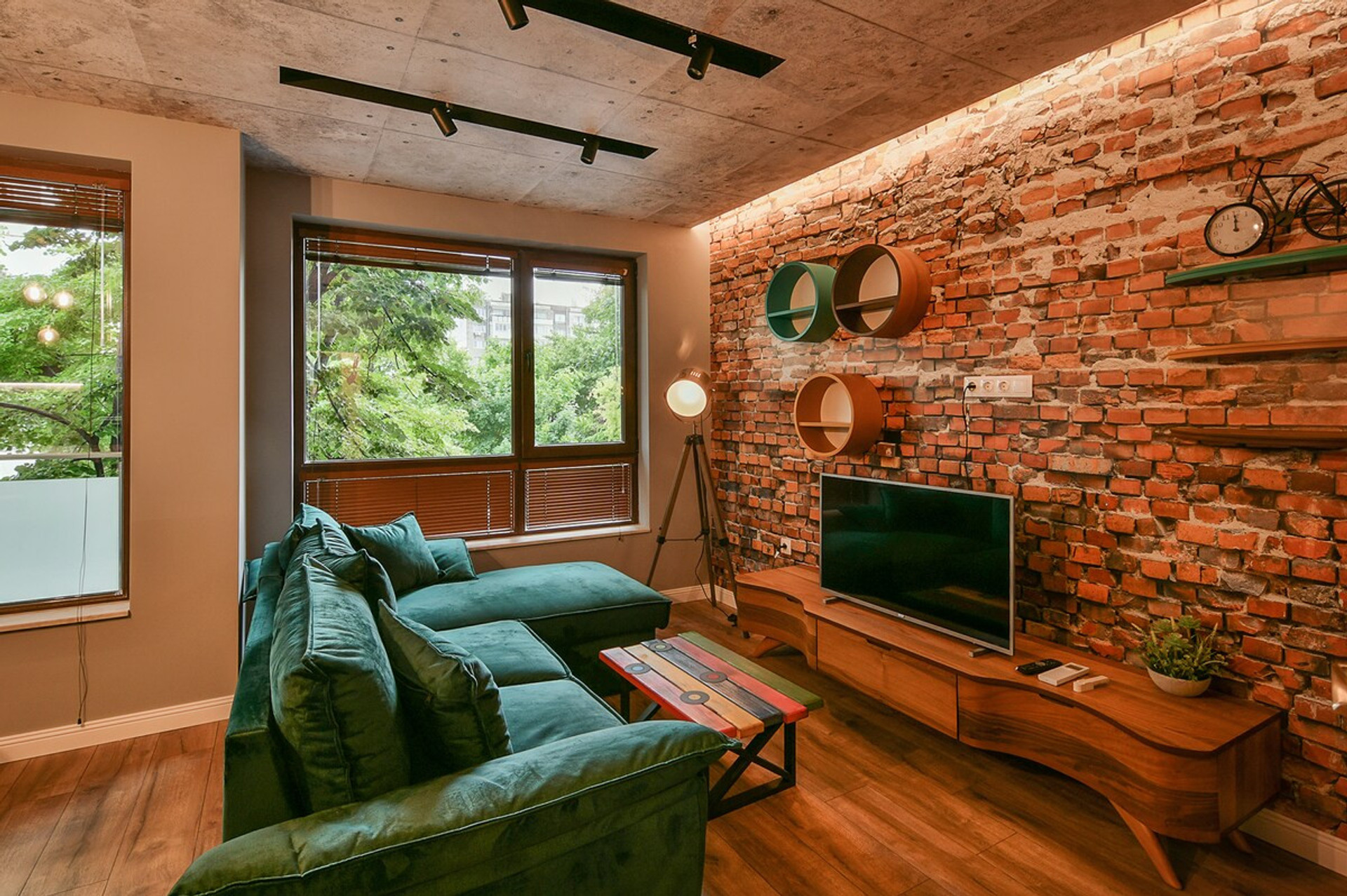 Listing image 2