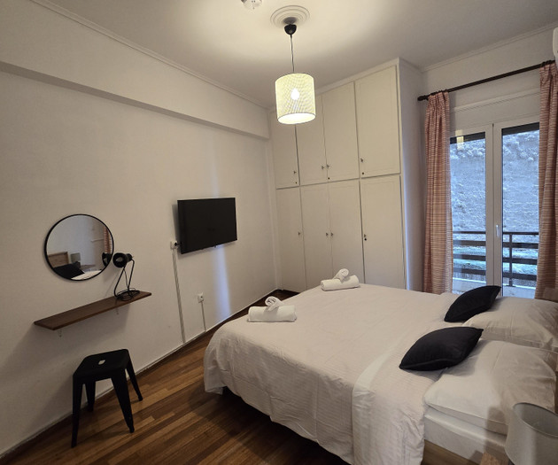 Central Athens 2BR near metro & universities