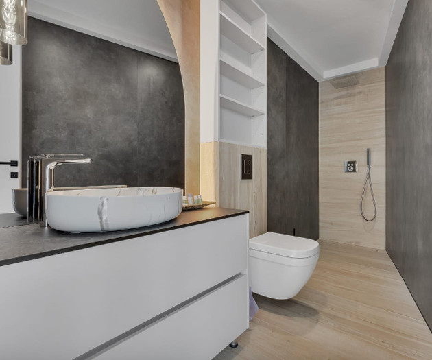 Penthouse Soll 100m from sea
