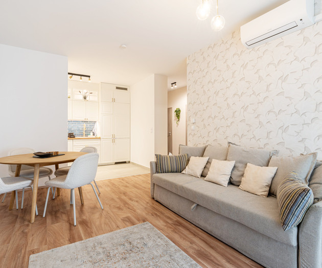 Stylish Apartment with Balcony, Garage & Cleaning