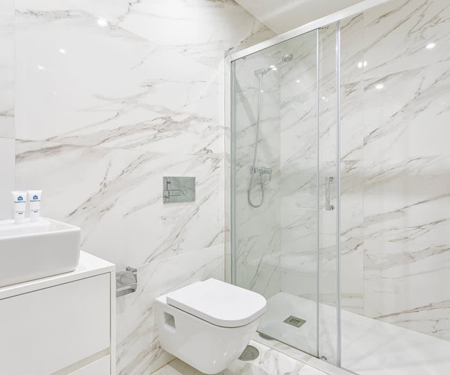 Modern & Trendy Flat by HostWise