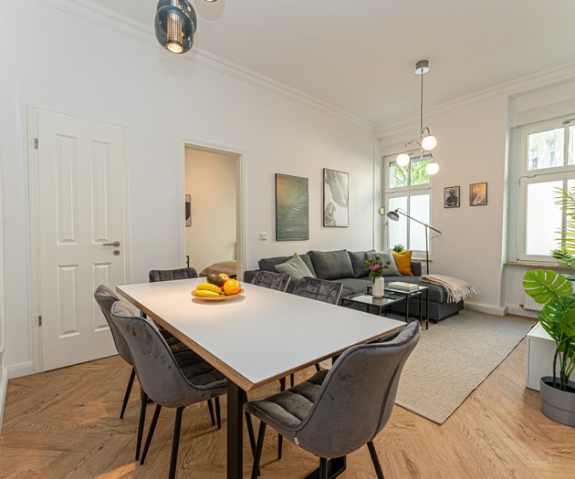 Modern and completely renovated 4-room apartment