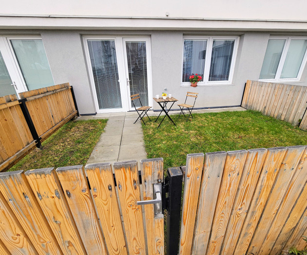 Family 2BR for 1-8 guests | Garden, Parking, Gym