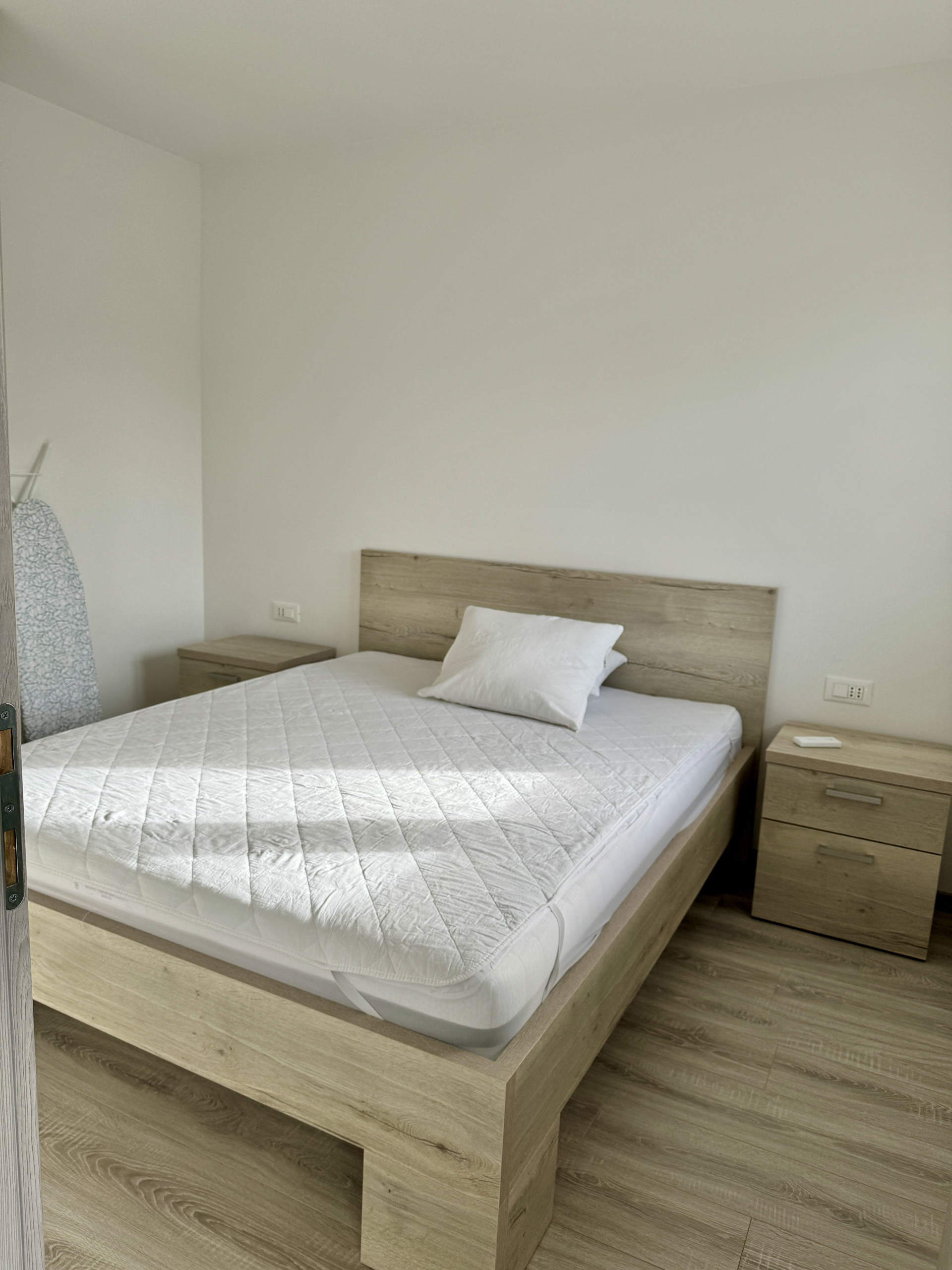 Bedroom with double bed
