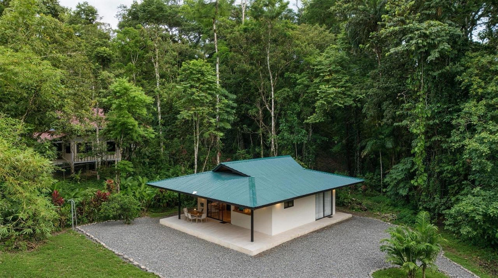 Nido Colibrí Private 2-Bedroom Jungle House preview