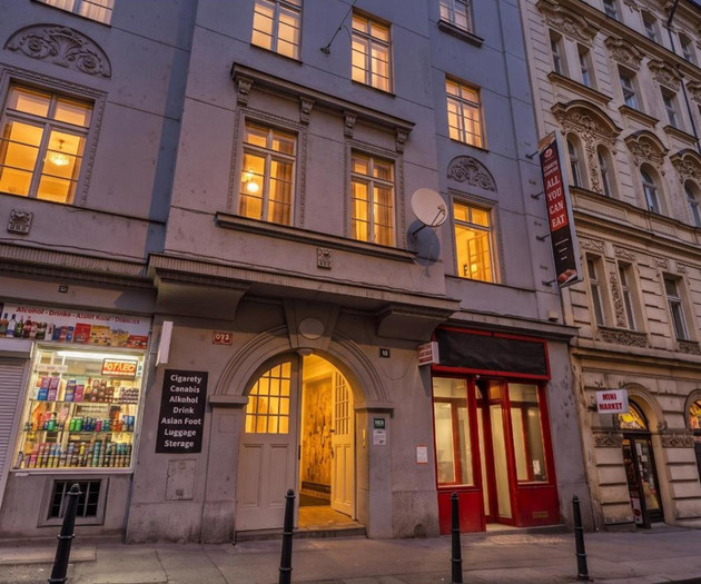 Royal Prague Heart Suite