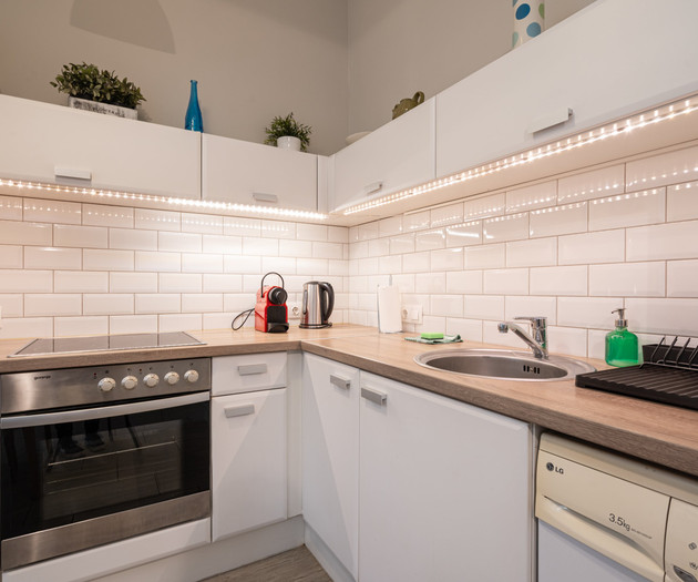 Kitchen counter with oven and hob