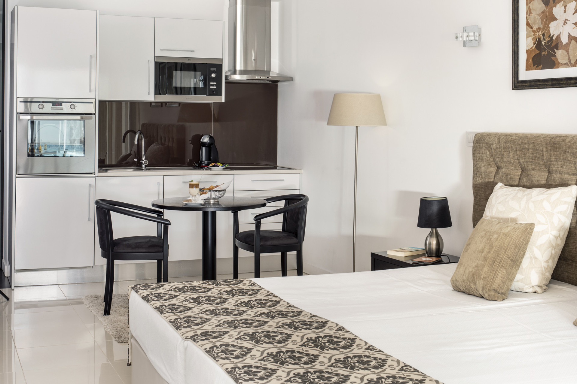Vista Kitchenette
