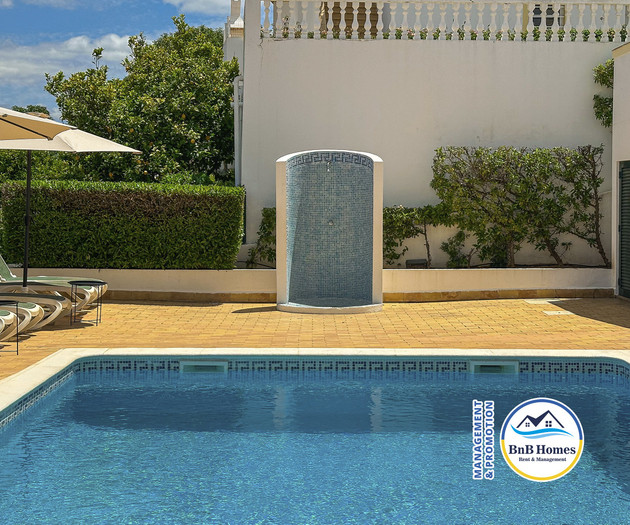 Villa Verde - 4 bedrooms, Marina view, pool & BBQ