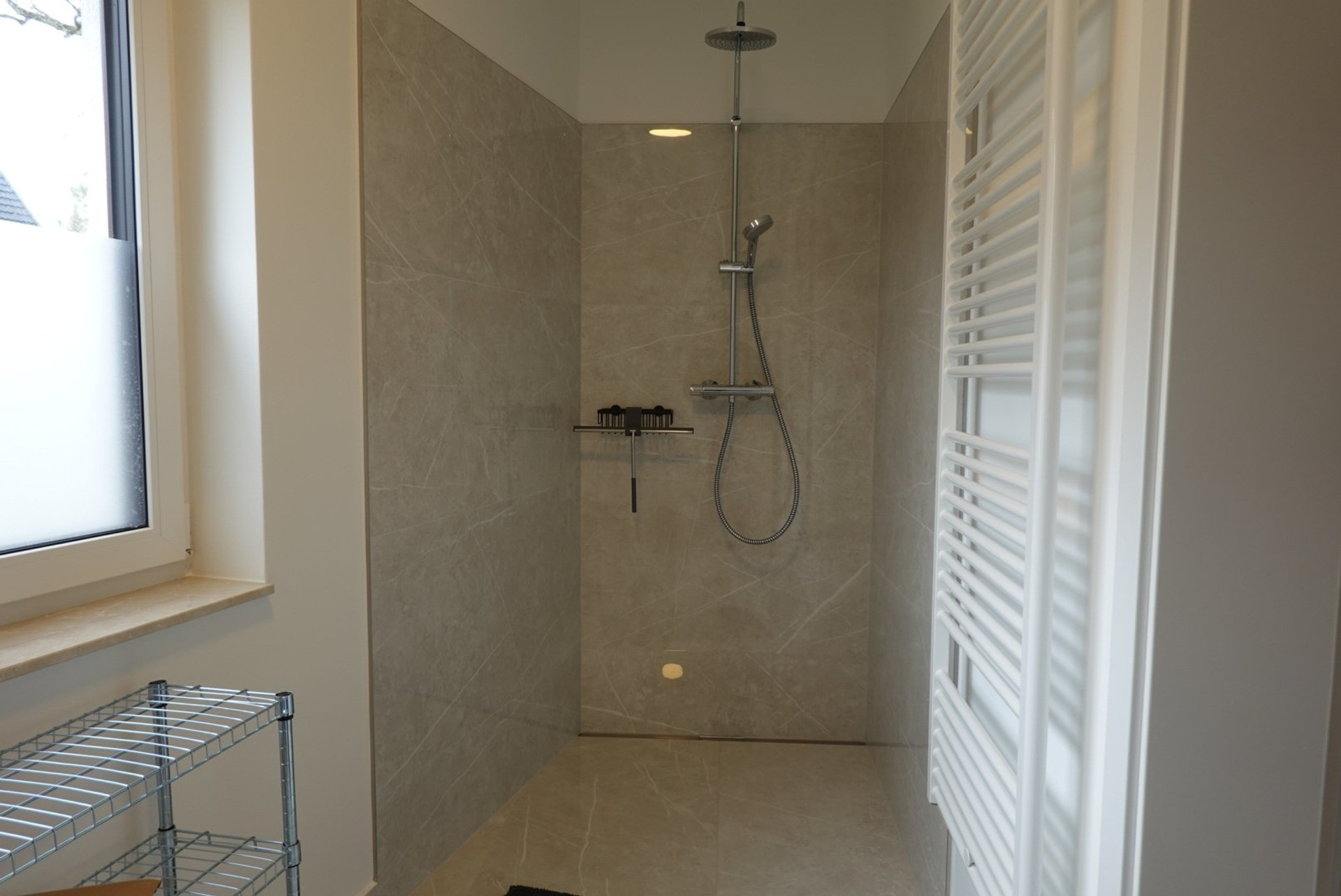 Walk-in rain shower