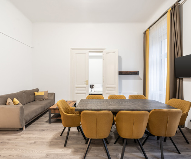 Modern 2-bedroom apartment with monthly cleaning
