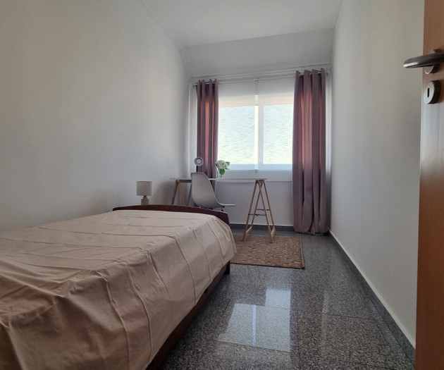 Cozy single bedroom next to Montijo Bus Station