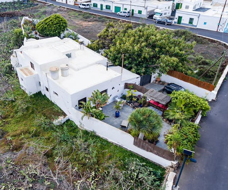 Sunny Garden Apartment in Lanzarote