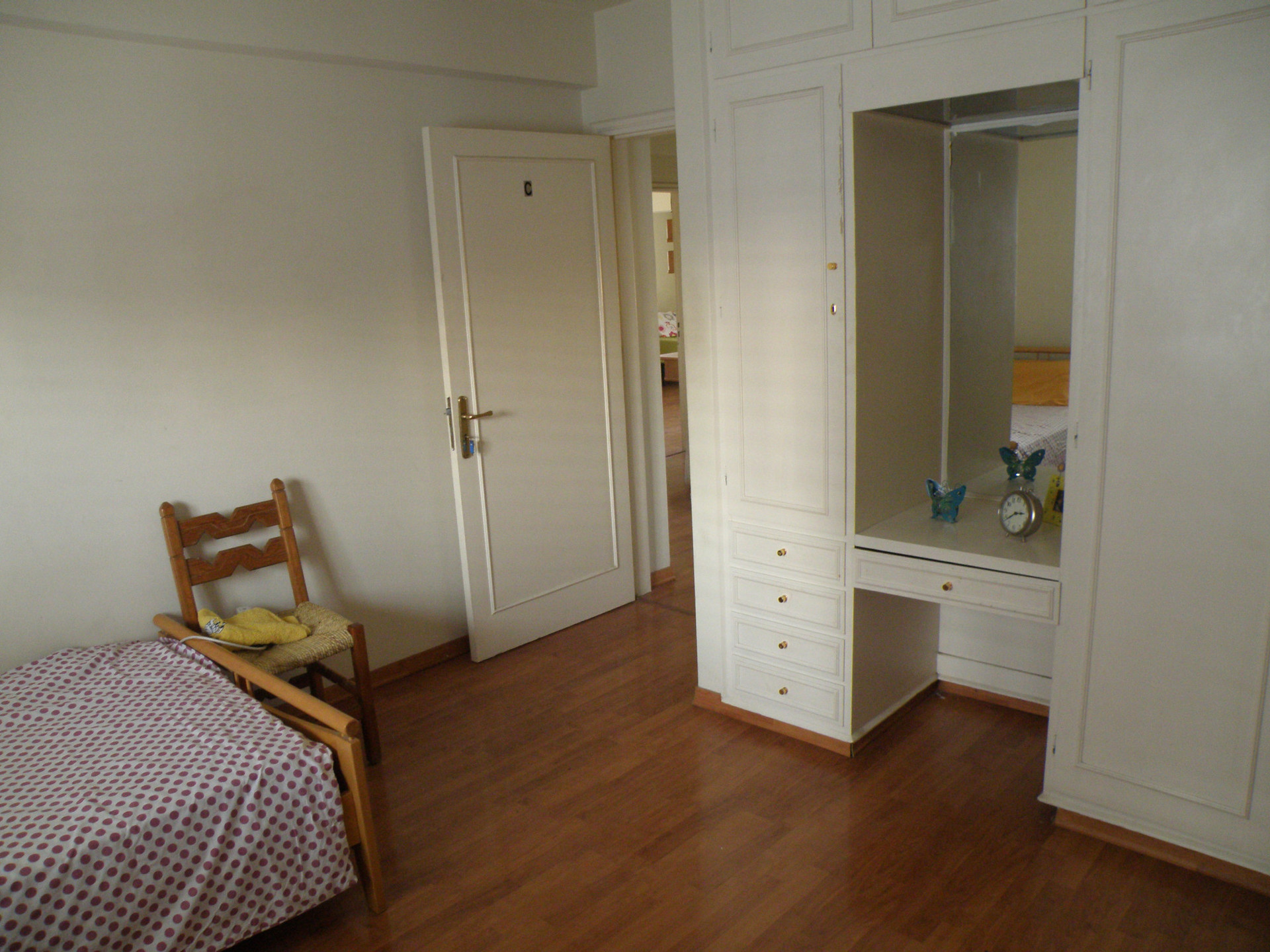 Room 3 Photo 3
