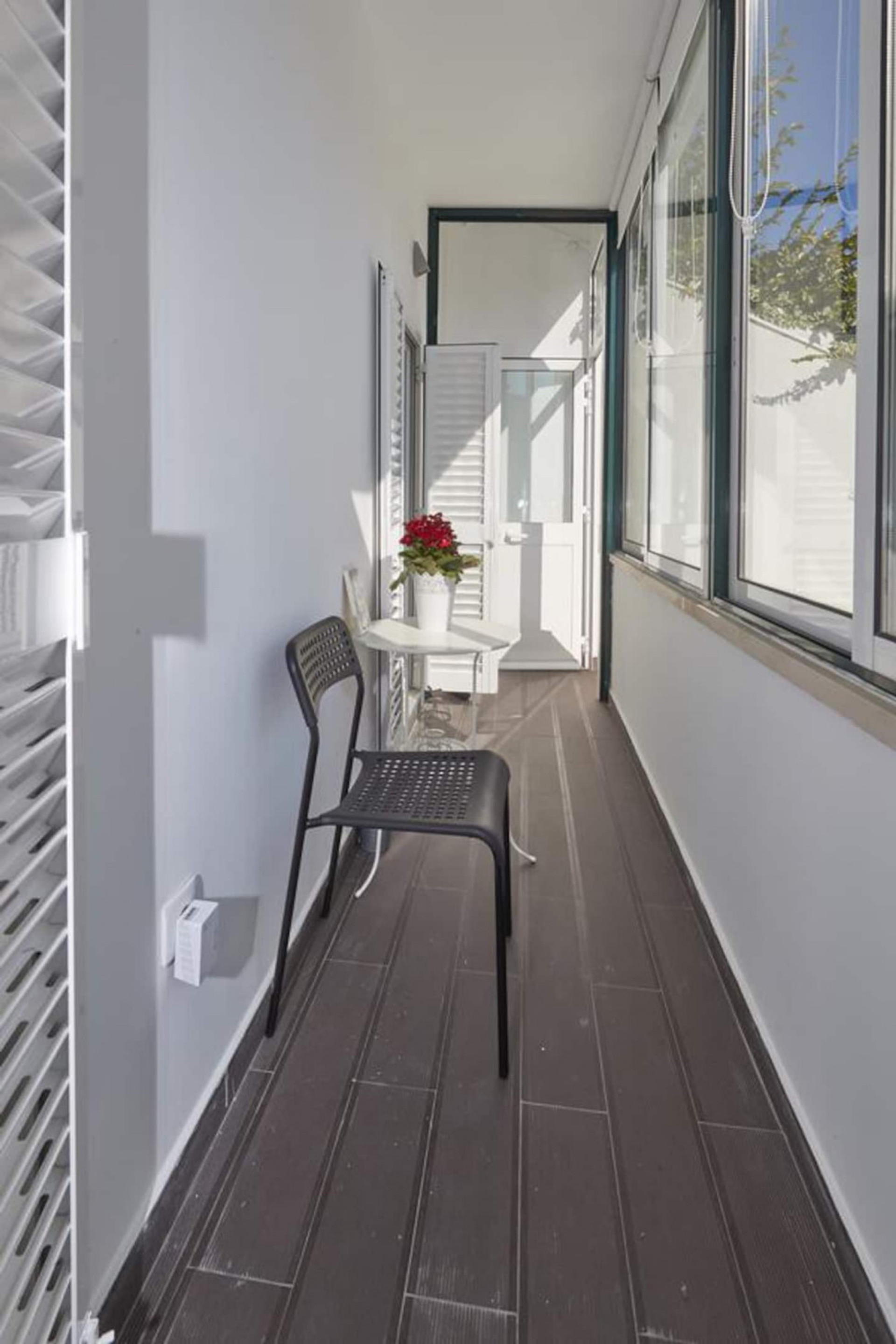 balcony