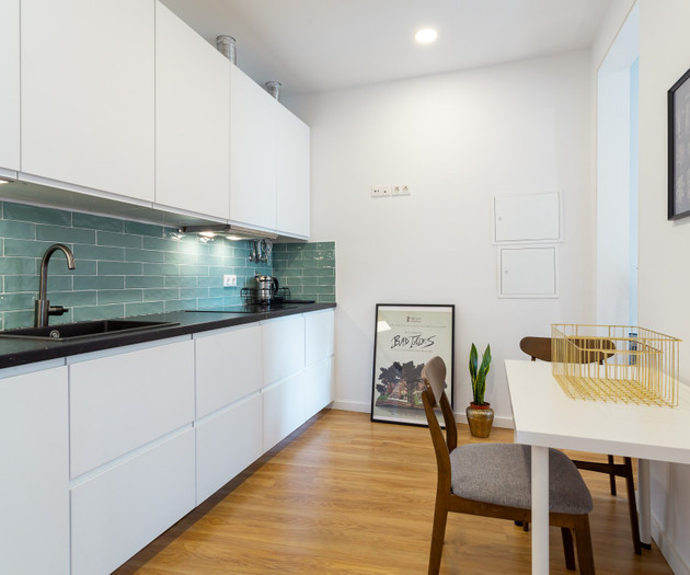 Stylish 2BR Flat in Alfama with Private Patio